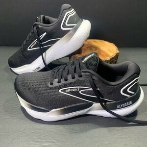 Brooks Glycerin 21 Women’s Black White Running Walking Sneakers Size-7( D-Wide )